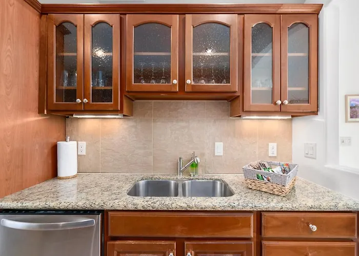 2br With Breathtaking Red Rock Views, Hot Tub And In Location