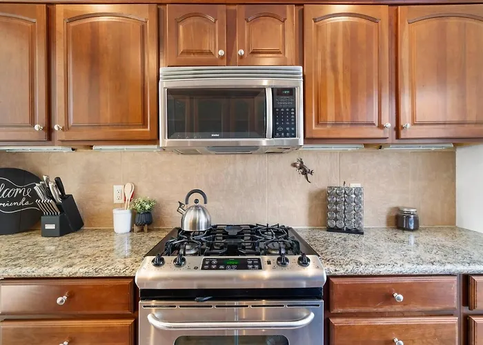 2br With Breathtaking Red Rock Views, Hot Tub And In Location Sedona